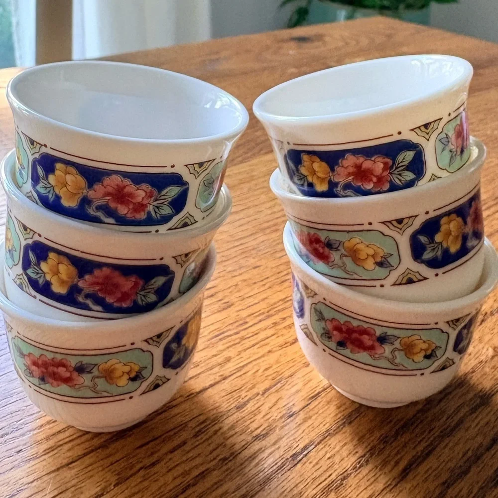 Fashionware 1942 Handle-less small Floral fine china Tea Cups- set of 6